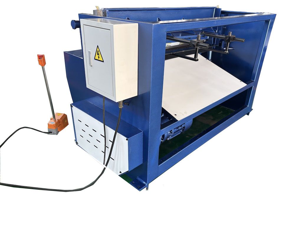 Электромеханическая гильотина Q11-3x1300 фото